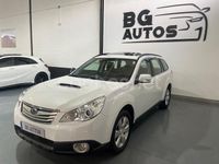 Usado Subaru Outback Premium 150 CV (110 kW) 2011 Blanco Familiar