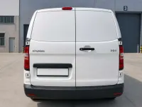 Usado Hyundai H-1 116 CV (85 kW) 2011 Blanco Monovolumen
