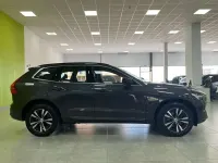Käytetty Volvo XC60 Momentum 197 HP (144 kW) 2021 Ruskea Katumaasturi