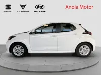 Usado Toyota Yaris Active 116 CV (85 kW) 2022 Blanco Utilitario