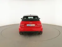 Usado Audi A1 Sportback Attraction 125 CV (91 kW) 2016 Rojo Utilitario