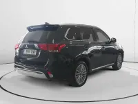 Usado Mitsubishi Outlander P-HEV 224 CV (164 kW) 2021 Negro SUV