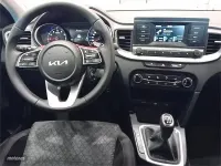 Usado Kia Ceed 120 CV (88 kW) 2024 Rojo Utilitario