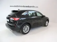 Usado Ford Kuga Titanium 225 CV (165 kW) 2022 Negro SUV