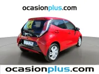 Usado Toyota Aygo X-play 69 CV (50 kW) 2016 Rojo Utilitario