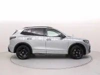 Usado VW Tiguan R-line 150 CV (110 kW) 2024 Gris / plata SUV