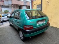 Usado Citroën Saxo Seduction 58 CV (42 kW) 1999 Verde Utilitario
