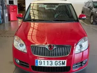 Usado Skoda Fabia 60 CV (44 kW) 2009 Rojo Berlina