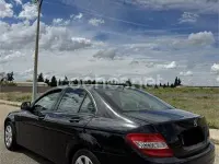 Usado Mercedes C200 Avantgarde 122 CV (89 kW) 2008 Negro Familiar