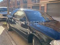 Usado VW Passat Comfortline 100 CV (73 kW) 2002 Negro Berlina