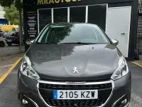 Usado Peugeot 208 Signature Sky 82 CV (60 kW) 2019 Gris / plata Utilitario