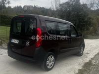 Usado Fiat Doblò Easy 95 CV (69 kW) 2016 Granate Monovolumen