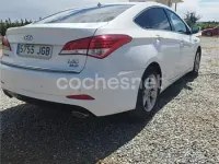 Usado Hyundai i40 136 CV (100 kW) 2015 Blanco Berlina