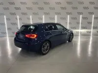 Usado Mercedes A180 116 CV (85 kW) 2020 Azul Utilitario