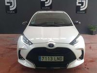 Usado Toyota Yaris Hybrid Style 116 CV (85 kW) 2021 Blanco Utilitario