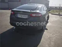 Usado Ford Mondeo Trend 150 CV (110 kW) 2018 Gris / plata Berlina