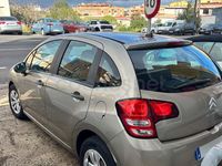 Usado Citroën C3 Attraction 73 CV (53 kW) 2011 Beige Berlina