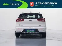 Käytetty Kia Niro 105 HP (77 kW) 2019 Valkoinen Katumaasturi