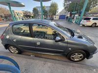 Usado Peugeot 206 70 CV (51 kW) 2007 Gris / plata Berlina