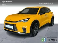 Usado Lexus LBX 136 CV (100 kW) 2025 Amarillo SUV