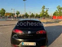 Usado Seat Leon Reference 140 CV (102 kW) 2006 Negro Utilitario