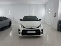 Usado Toyota Yaris 261 CV (191 kW) 2021 Blanco Utilitario