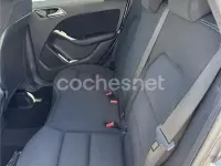 Usado Mercedes B180 122 CV (89 kW) 2012 Gris / plata Utilitario
