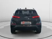 Usado Hyundai Kona 120 CV (88 kW) 2023 Gris SUV