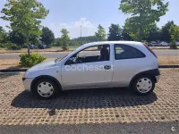 Usado Opel Corsa Club 58 CV (42 kW) 2002 Gris / plata Utilitario