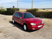 Usado Citroën Saxo Furio 58 CV (42 kW) 2002 Granate Utilitario