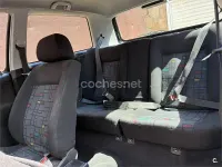 Usado VW Golf IV 75 CV (55 kW) 2003 Negro Berlina
