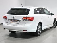 Usado Toyota Avensis Executive 124 CV (91 kW) 2013 Blanco Familiar