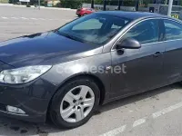 Usado Opel Insignia Essentia 130 CV (95 kW) 2010 Gris / plata Berlina