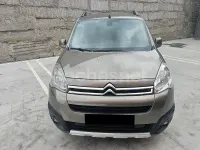 Usado Citroën Berlingo Feel 100 CV (73 kW) 2017 Beige Monovolumen