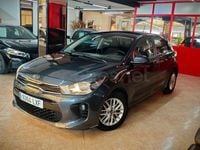 Usado Kia Rio 90 CV (66 kW) 2017 Gris / plata Berlina