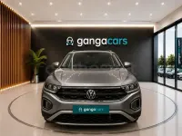 Usado VW T-Roc Life 110 CV (80 kW) 2023 Gris / plata SUV