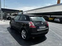 Usado Fiat Stilo Dynamic 103 CV (75 kW) 2005 Negro Familiar
