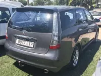 Usado Mitsubishi Grandis Intense+ 136 CV (100 kW) 2010 Gris Monovolumen