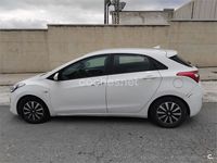 Usado Hyundai i30 Base 90 CV (66 kW) 2013 Blanco Berlina