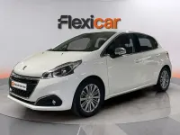 Usado Peugeot 208 Allure 110 CV (80 kW) 2018 Blanco Utilitario