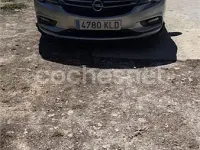 Usado Opel Astra Dynamic 150 CV (110 kW) 2018 Gris / plata Berlina