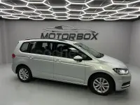 Usado VW Touran Advance 115 CV (84 kW) 2019 Gris / plata Monovolumen