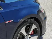 Usado VW Golf VII GTI 230 CV (169 kW) 2016 Azul Berlina