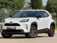 Usado Toyota Yaris Hybrid Active 116 CV (85 kW) 2022 Blanco