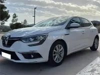 Usado Renault Mégane IV 100 CV (73 kW) 2017 Blanco Berlina