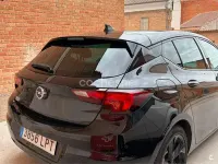 Usado Opel Astra Edition 110 CV (80 kW) 2021 Negro Berlina