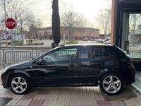 Usado Opel Astra GTC Sport 120 CV (88 kW) 2007 Negro Berlina