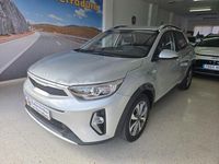 Usado Kia Stonic Plus 100 CV (73 kW) 2021 Gris / plata SUV