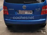 Usado VW Touran Highline 136 CV (100 kW) 2004 Azul Monovolumen