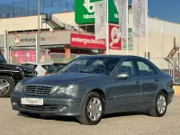 Usado Mercedes C320 Elegance 218 CV (160 kW) 2004 Azul Berlina